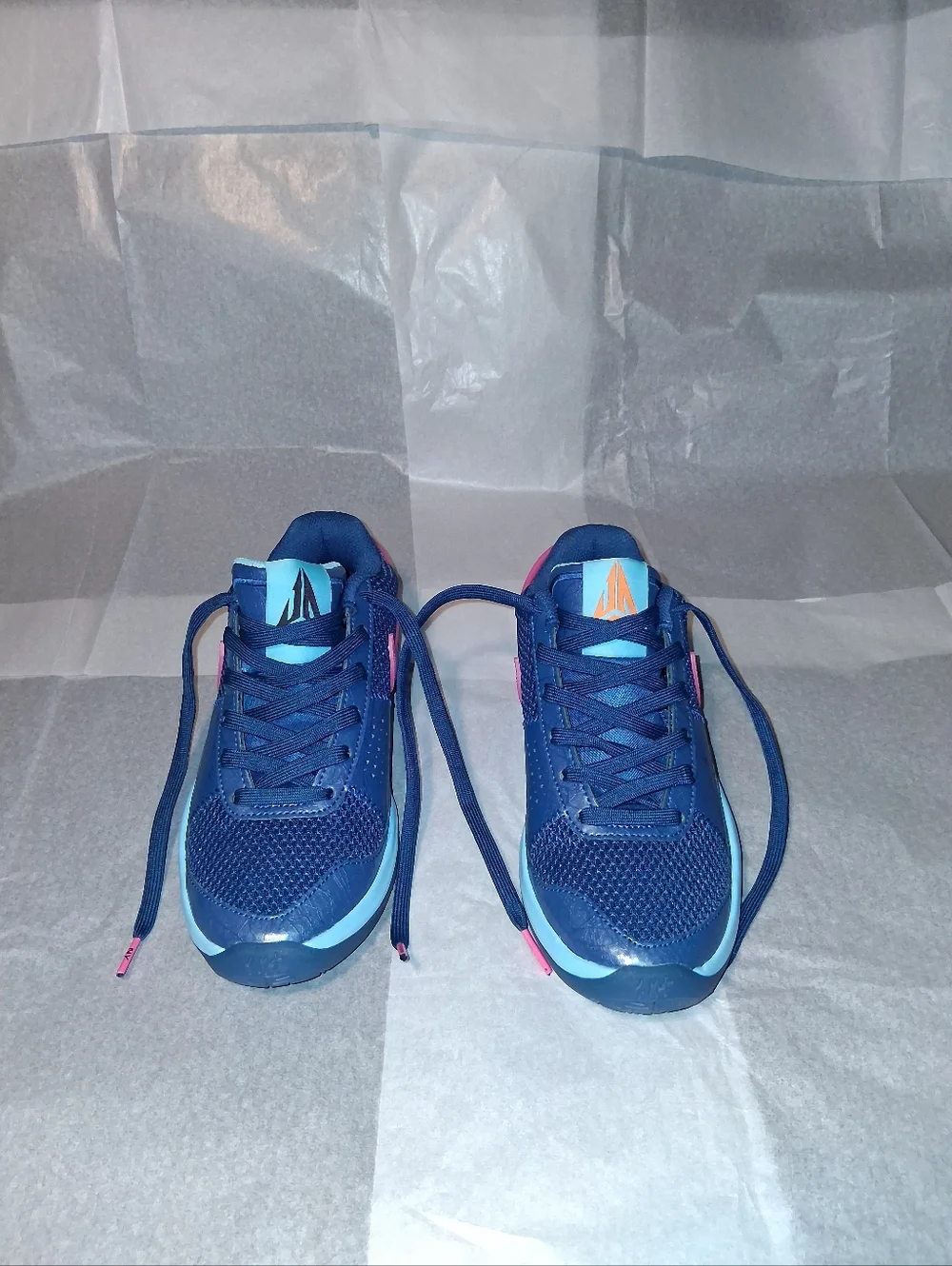 Nike Sneakers, Brand New, Women size 6 = 4.5Y - Picture 2 of 9